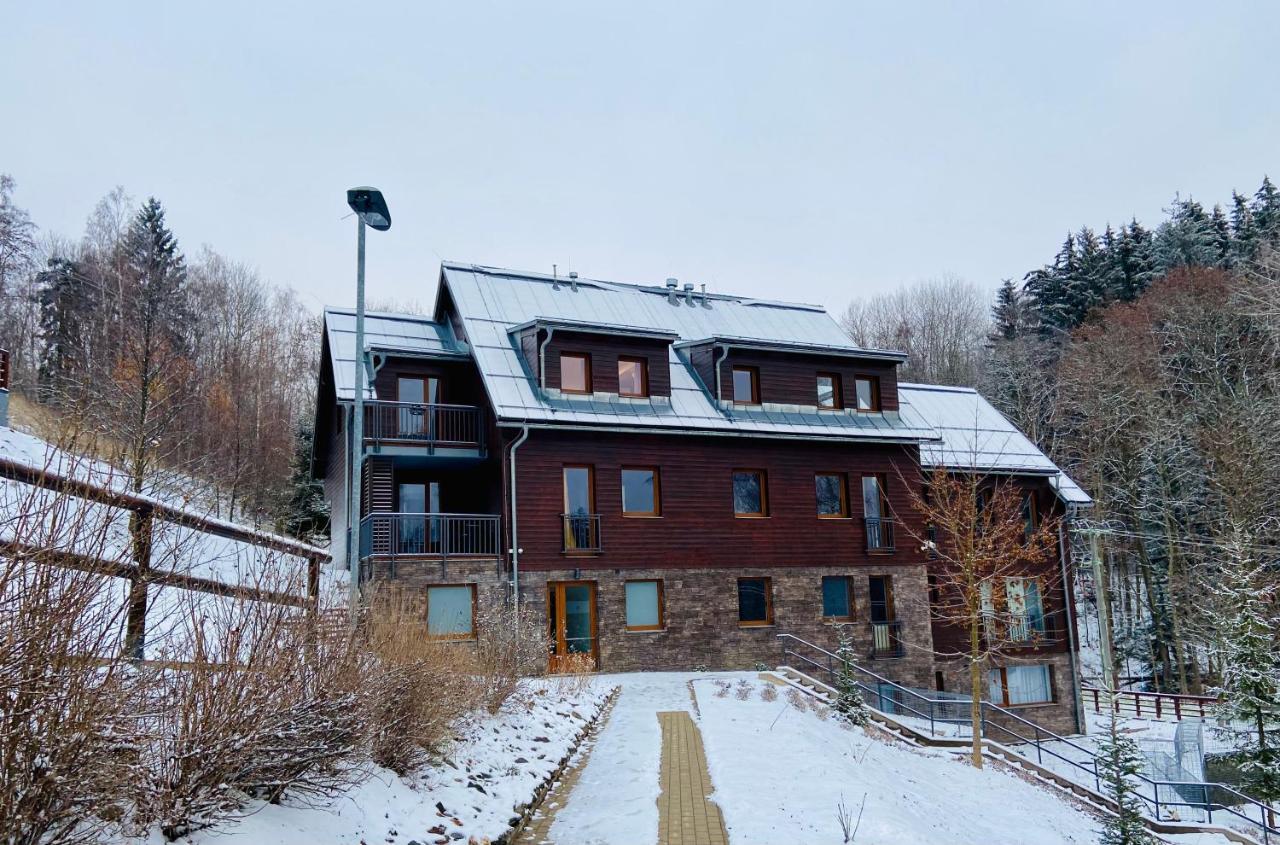 Utulny Apartman V Srdci Krkonos Se Saunou Jablonec nad Jizerou Exteriör bild